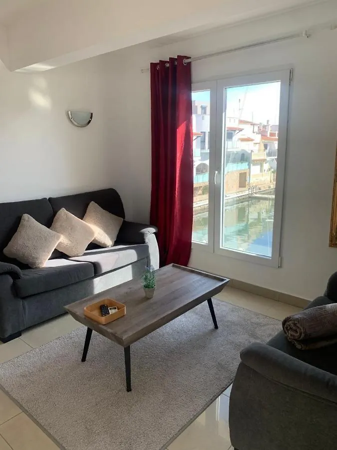 Waterside Apartment - Two Bedroom Empuriabrava Spanien