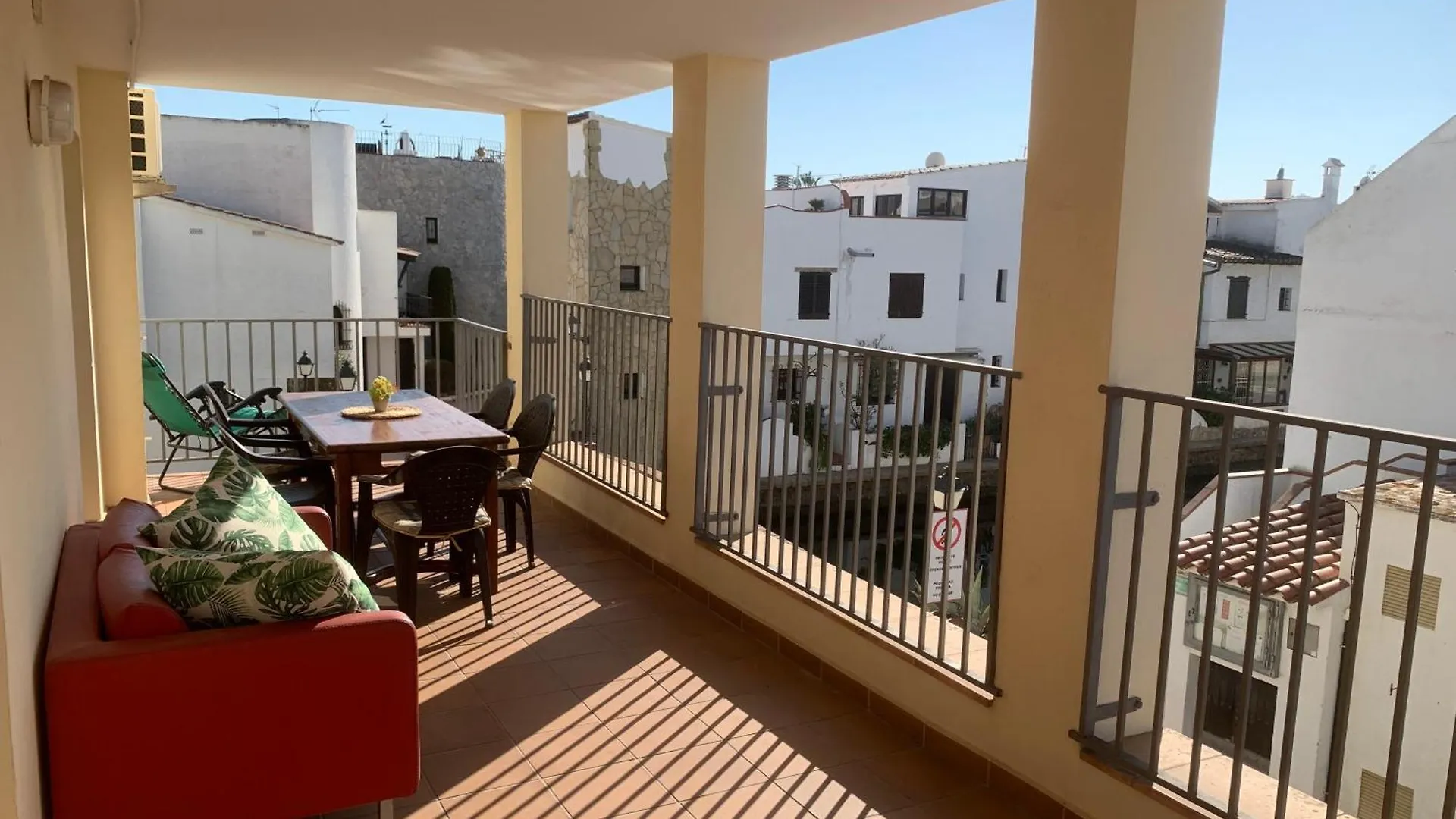 Waterside Apartment - Two Bedroom Empuriabrava Spanyolország