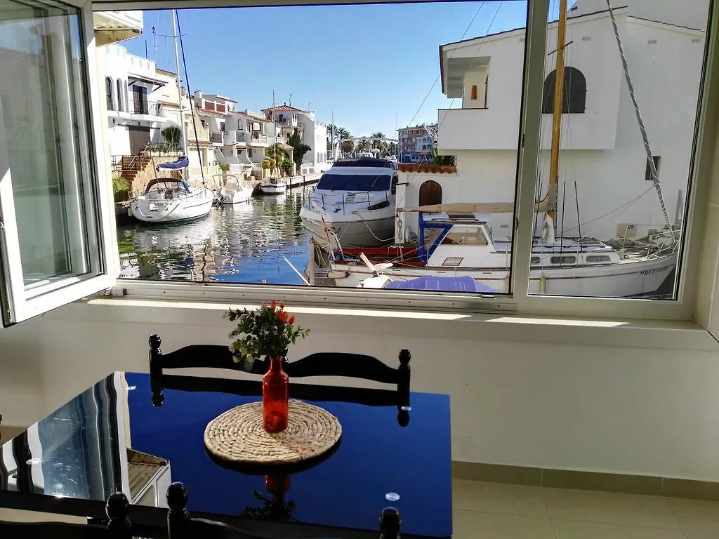 Waterside Apartment - Two Bedroom Empuriabrava