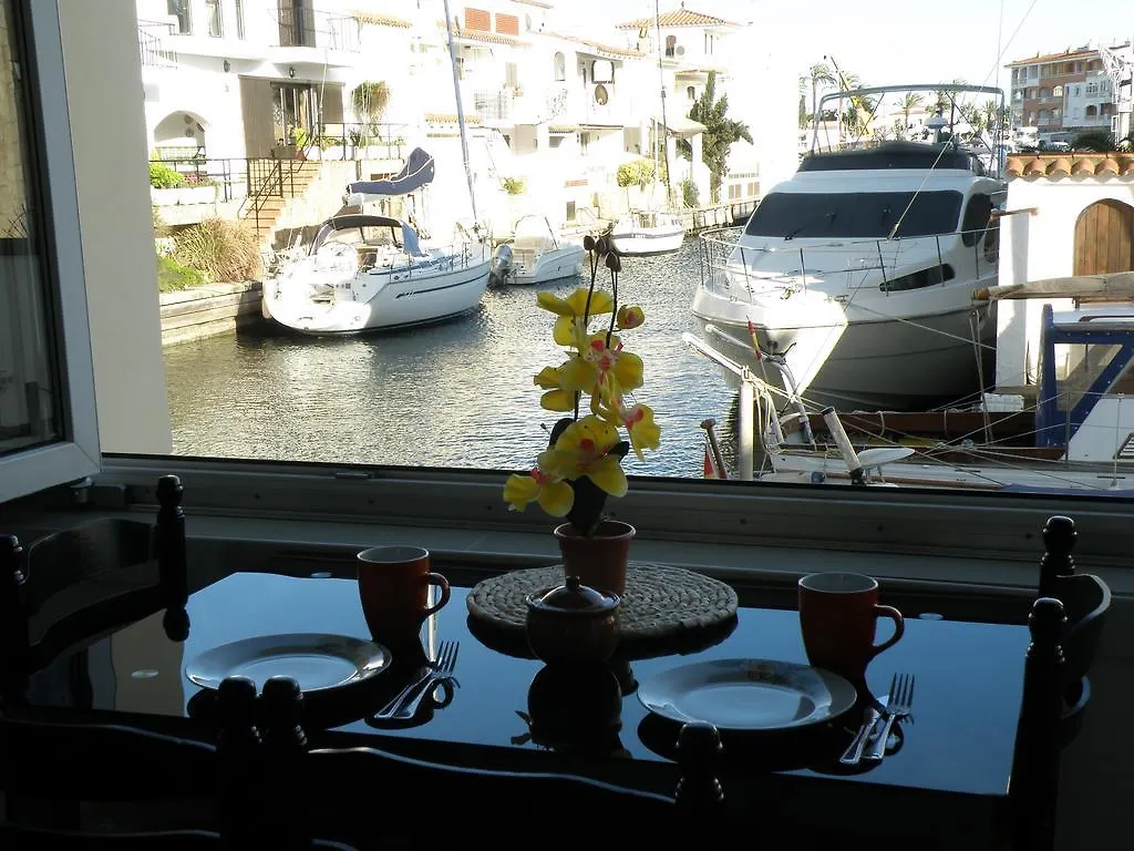 Waterside Apartment - Two Bedroom Empuriabrava Spanyolország